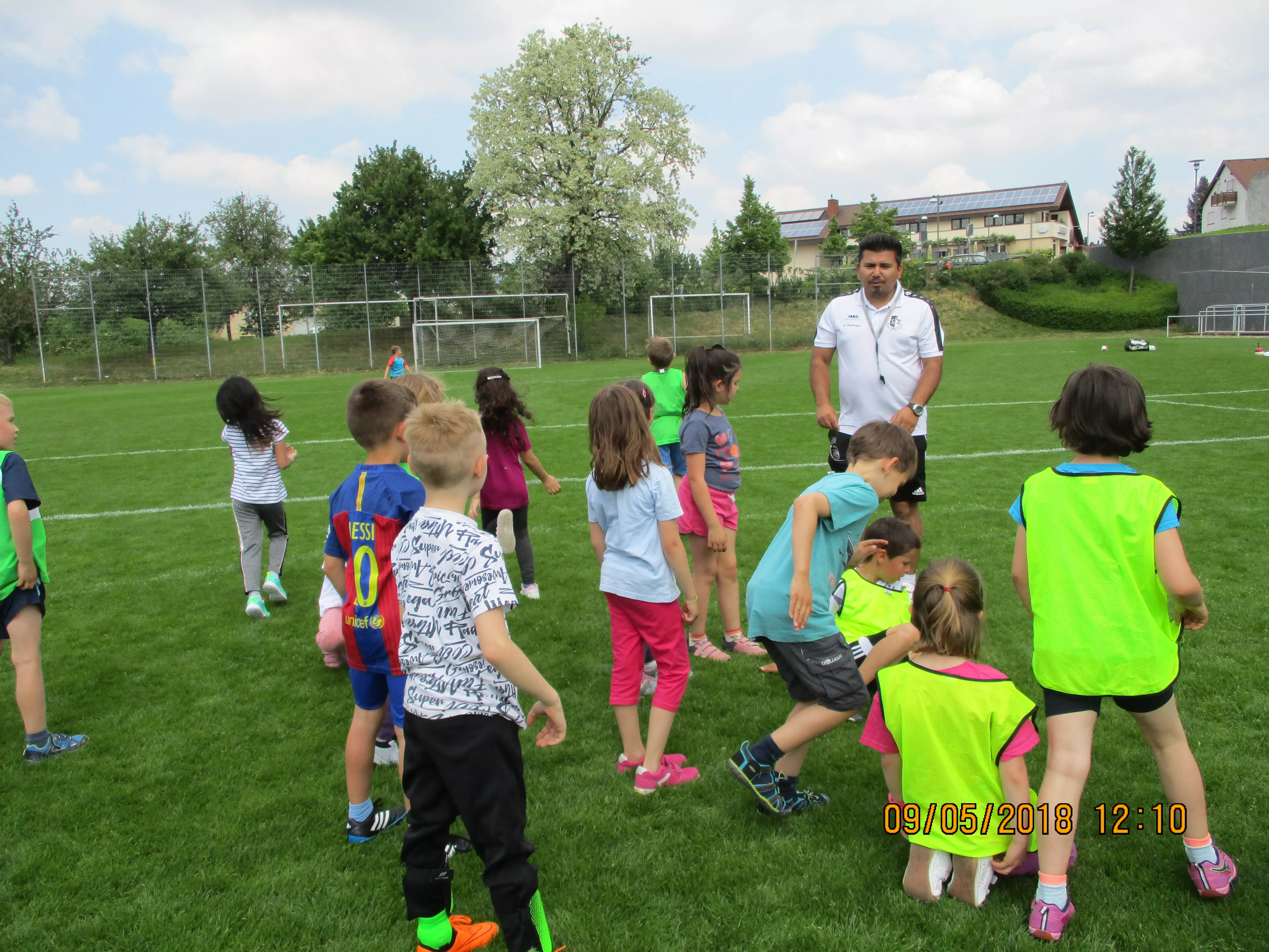 Fußball-Schnuppertraining in der Grundschule Neckarwestheim